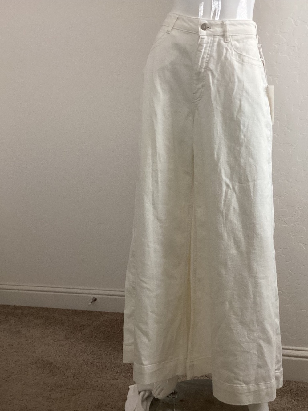 Jen’s Pirate Booty, NEW WITH TAGS, sz M, linen/viscose blend, extra wide legs